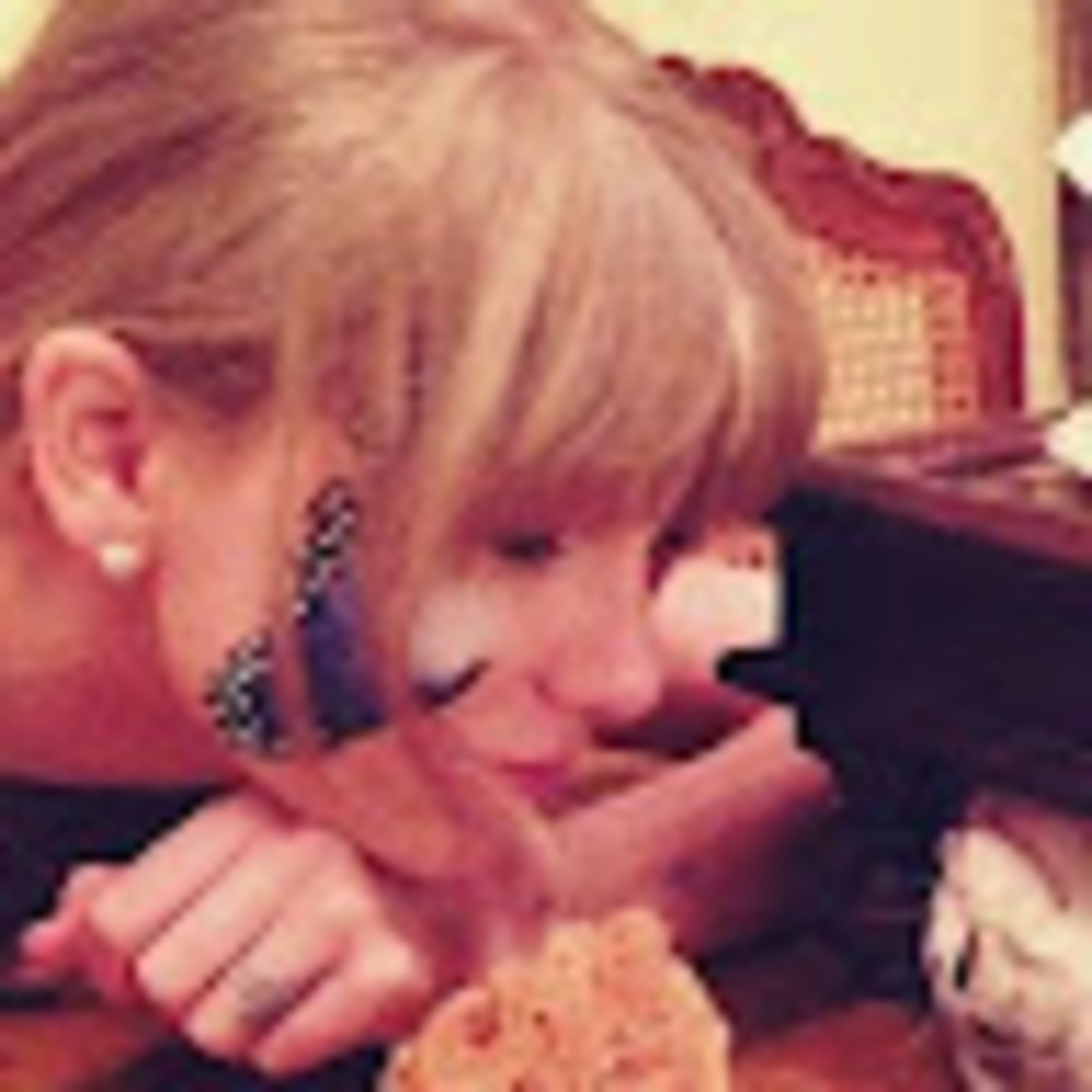 Meet your Posher, Nayla